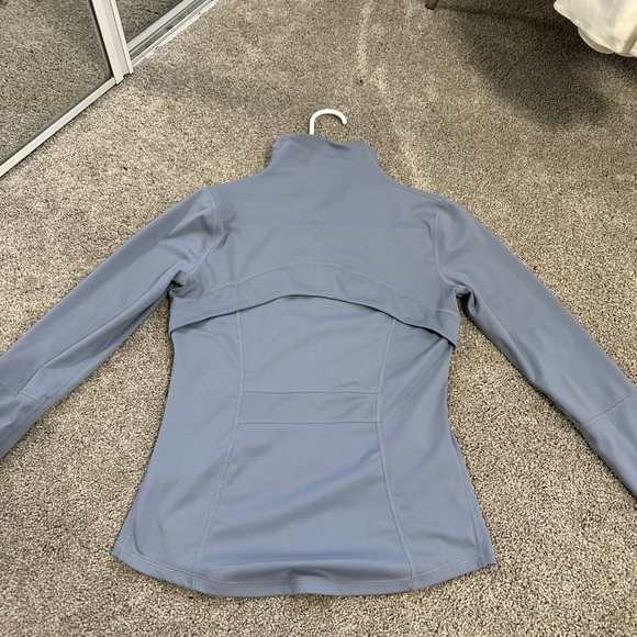 workout jacket - Picture 2 of 2